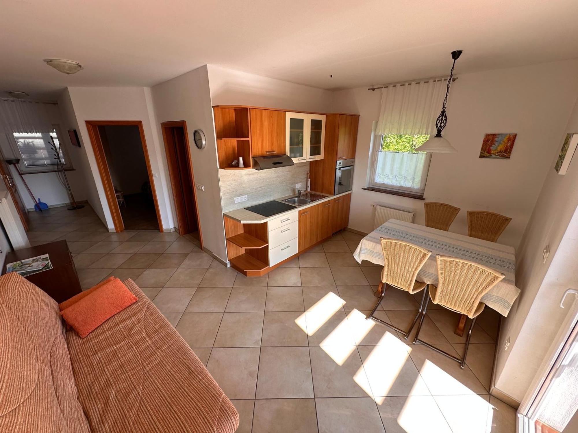 Apartments Suster Stari Trg ob Kolpi Eksteriør billede