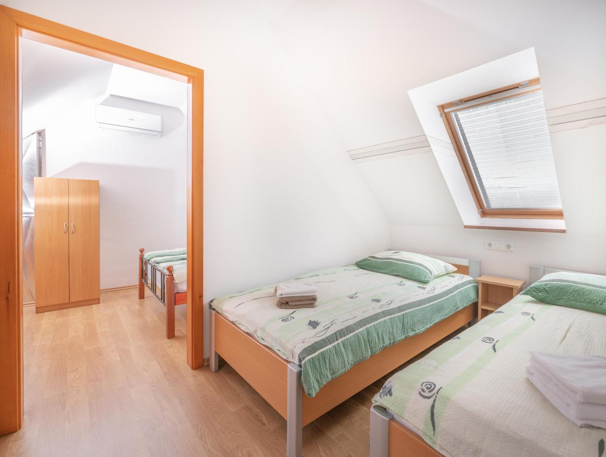 Apartments Suster Stari Trg ob Kolpi Eksteriør billede